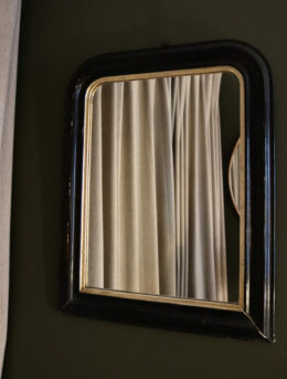 dealeuse-boutique-decoration-mobilier-vintage-paris-miroir-bois-louis-philippe-noir-or