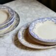 Ensemble assiettes et plats terre de fer