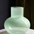 Vase en verre, vert clair
