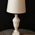 Petite lampe ancienne en marbre