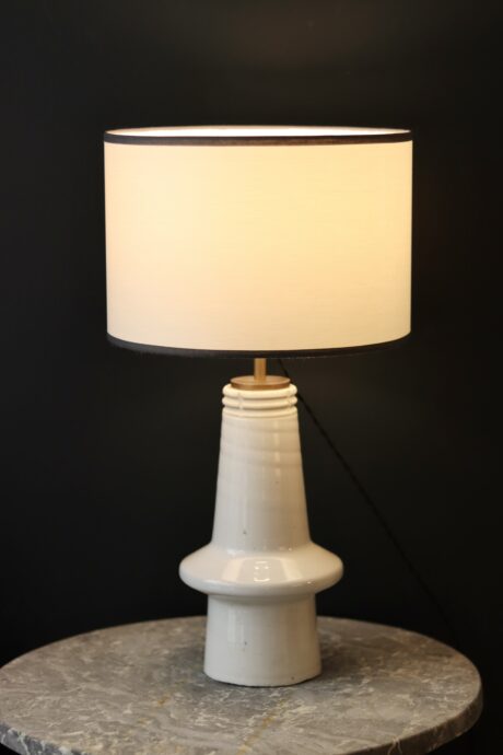 dealeuse-boutique-decoration-vintage-lampe-luminaire-marbre- ancien-isolateur