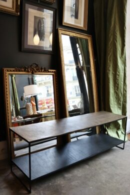 dealeuse-boutique-decoration-vintage-ancien-paris-table-basse-laiton-fonte-aluminium-anodise-antique
