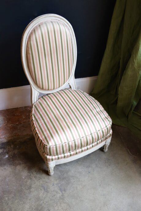 dealeuse-boutique-paris-vintage-ancien-fauteuil-medaillon-bois