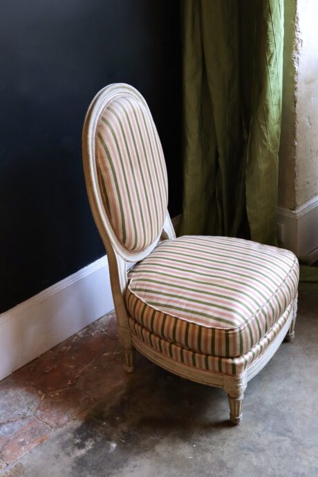 dealeuse-boutique-paris-vintage-ancien-fauteuil-medaillon-bois