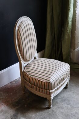 dealeuse-boutique-paris-vintage-ancien-fauteuil-medaillon-bois
