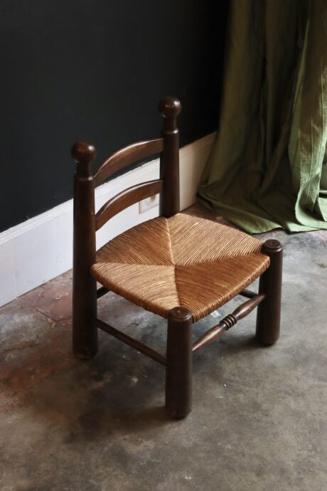 dealeuse-boutique-paris-vintage-ancien-fauteuil-assise-bois-paille-charles-dudouyt