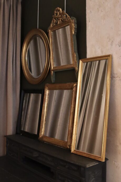 dealeuse-boutique-decoration-mobilier-vintage-paris-miroir-bois-ancien-cadre-oval-ovale-biseaute