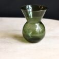 Petit vase collerette, couleur vert