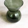 Petit vase collerette, couleur vert