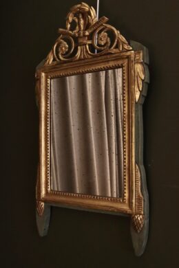 dealeuse-boutique-decoration-mobilier-vintage-paris-miroir-bois-ancien-dore-ornements