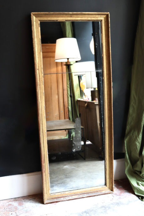 dealeuse-boutique-decoration-mobilier-vintage-paris-miroir-bois-ancien-cadre-ornemente