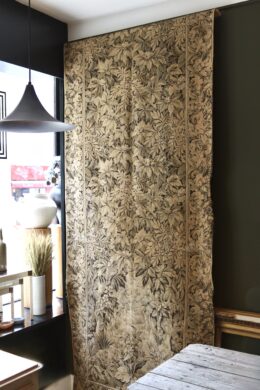 dealeuse-boutique-decoration-vintage-ancien-paris-art-tenture-tapisserie-ancienne