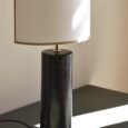 Lampe en céramique peinte, craquelée noir et blanc