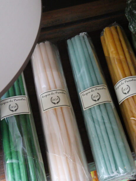 dealeuse-boutique-decoration-vintage-ancien-paris-cierges-bougies-ciergerie-des-premontres