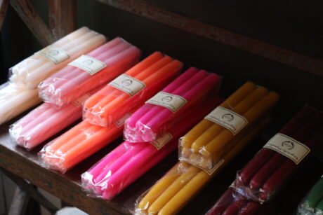 dealeuse-boutique-decoration-vintage-ancien-paris-cierges-bougies-ciergerie-des-premontres