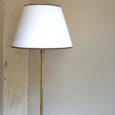 Lampadaire ancien, en laiton