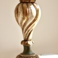 Lampe ancienne, piètement bois sculpté