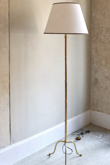 dealeuse-boutique-decoration-paris-vintage-lampe-luminaire-lampadaire-laiton-ancien-creation-abat-jour-sur-mesure