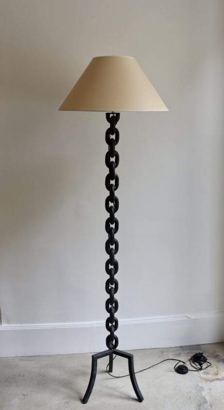 dealeuse-boutique-decoration-paris-vintage-lampe-luminaire-lampadaire-brutaliste-maillon-chaine-maille-ancien-creation-abat-jour-sur-mesure